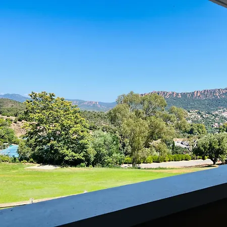 La Apartment *